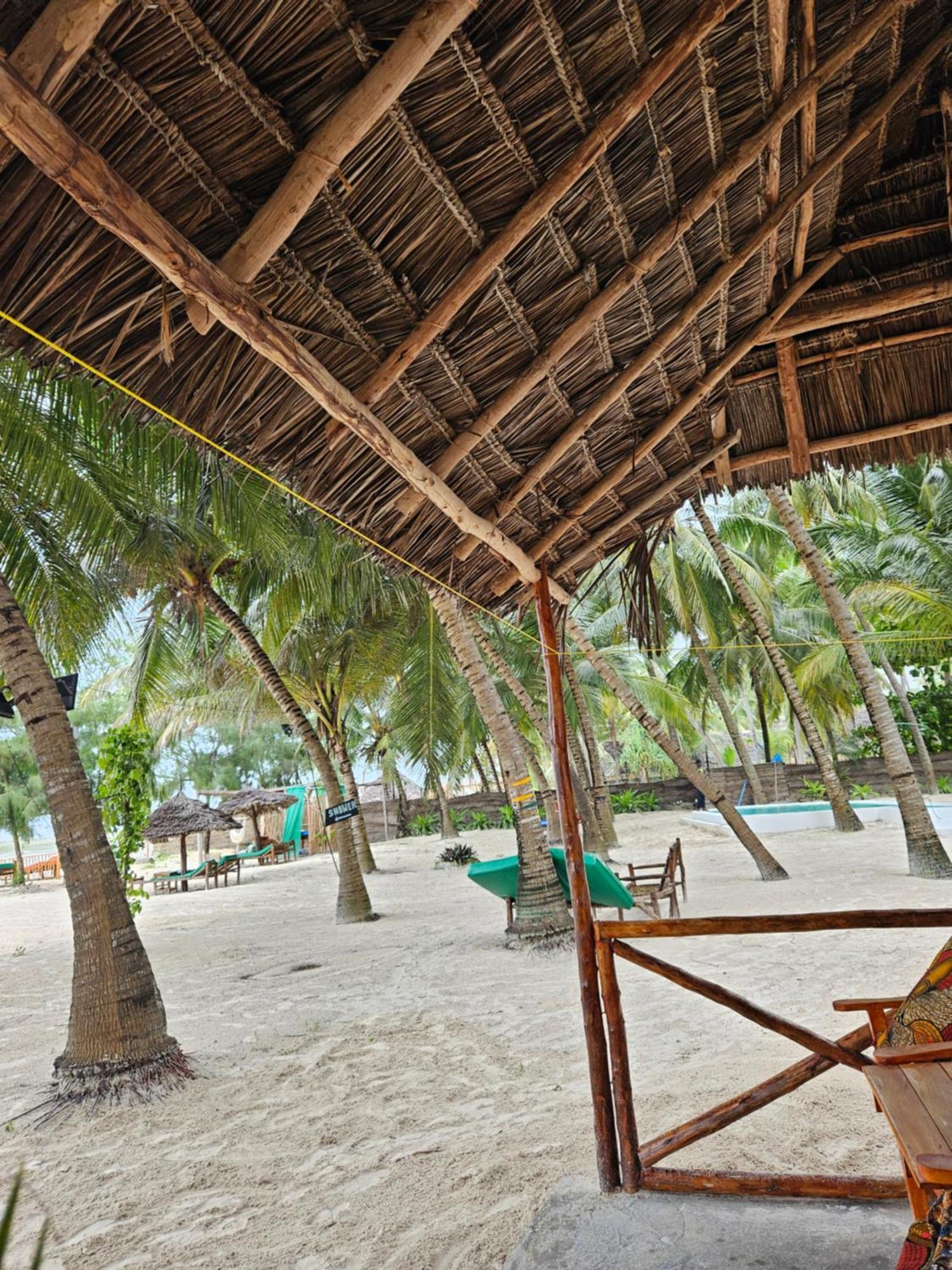 Mintaka Boutique Hotel Bwejuu Luaran gambar